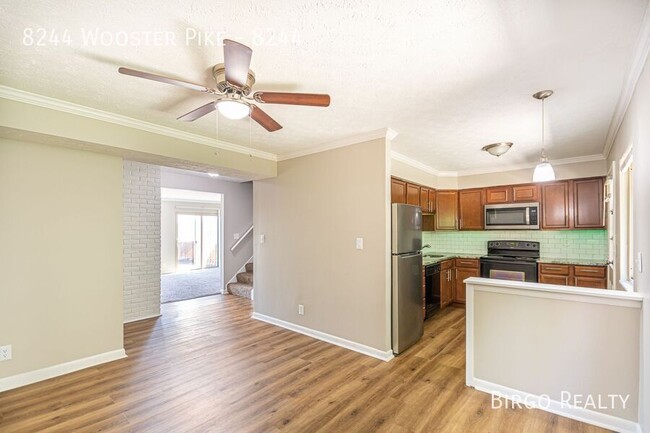 Foto del edificio - HUGE 3 Bed/2.5 Bath TOWNHOME in Mariemont ...