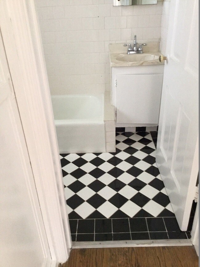 Baño - 9934 Durant Dr