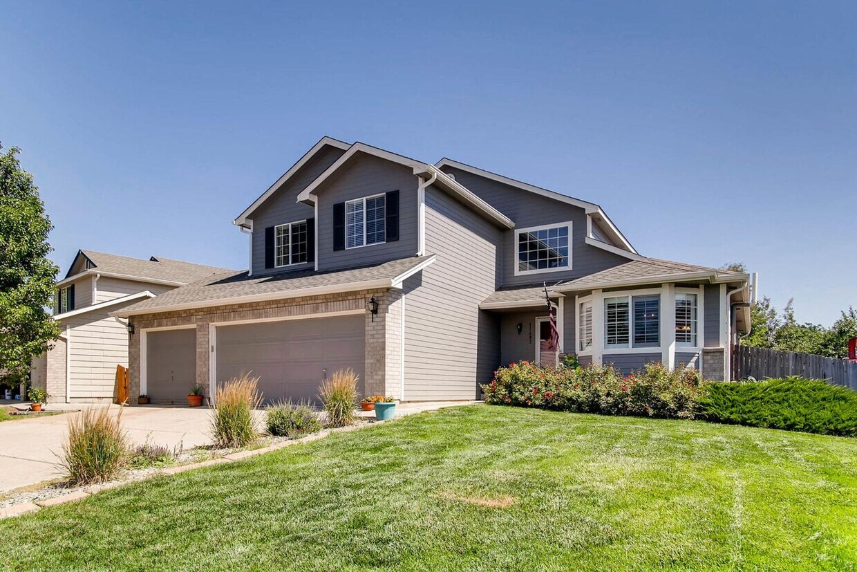 Foto principal - Spacious 4BD, 2.5BA Home in River Run with...