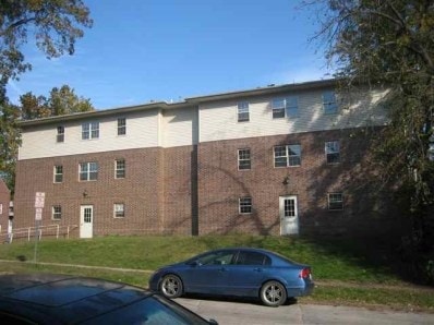 Building Photo - 1002 E College St