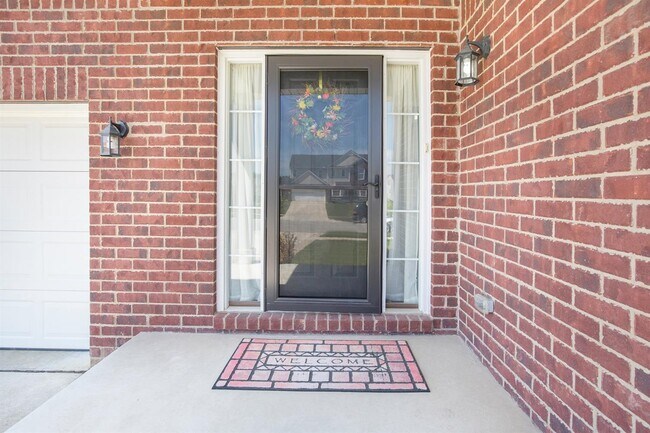 Building Photo - 4868 Shellbark Dr