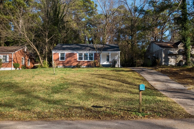 Photo - 1850 Hillsdale Dr House