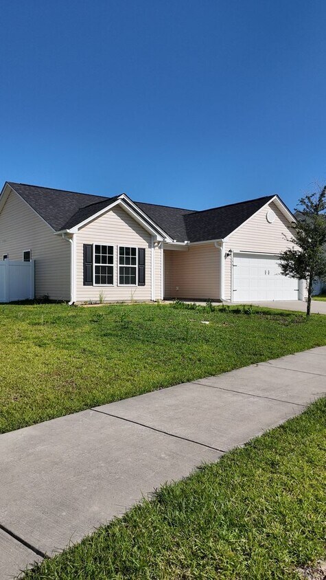 Charming Modern Home in Rosehaven – 3 Bed,... - Charming Modern Home in Rosehaven – 3 Bed,...