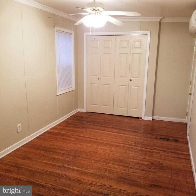 Foto del edificio - 81 W Main St