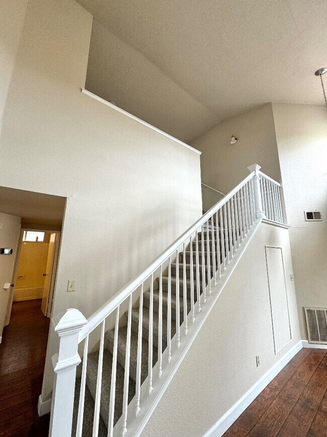 Foto del edificio - 5024 Rodeo Cir