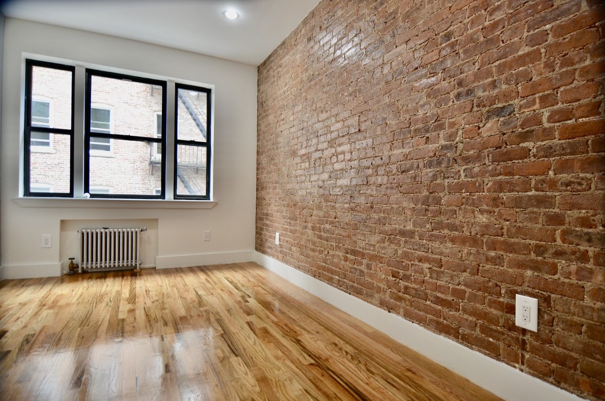 Primary Photo - 700 W 172nd St