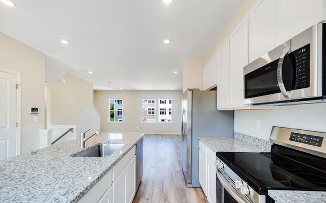 Building Photo - 8 Bigler Rd