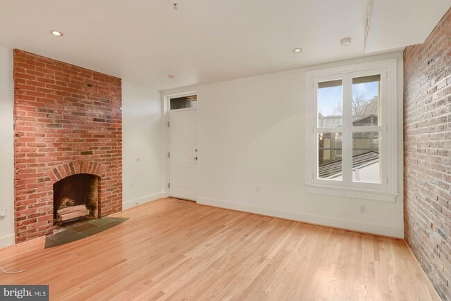 Foto del edificio - 3065 M St NW