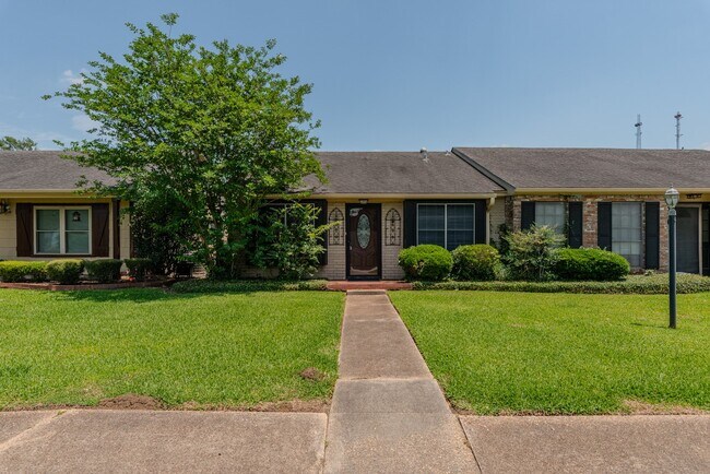 Foto del edificio - 495 Longmeadow Dr