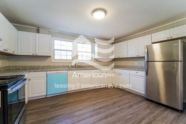 Foto del edificio - 1217 Foxhill Dr