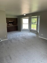 Building Photo - 4465 W Milham Ave