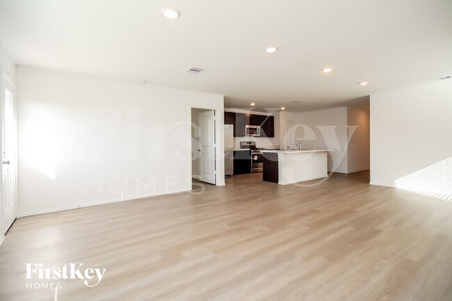Foto del edificio - 24143 Becker Hollow Ln