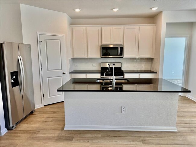 Foto del edificio - 4905 Stockton Ln