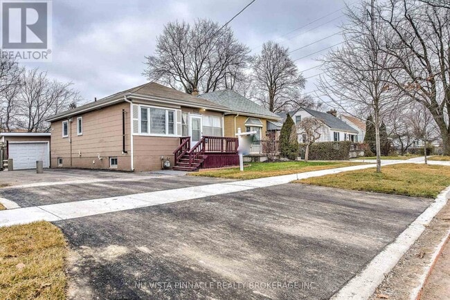 Building Photo - 1632 Churchill Ave