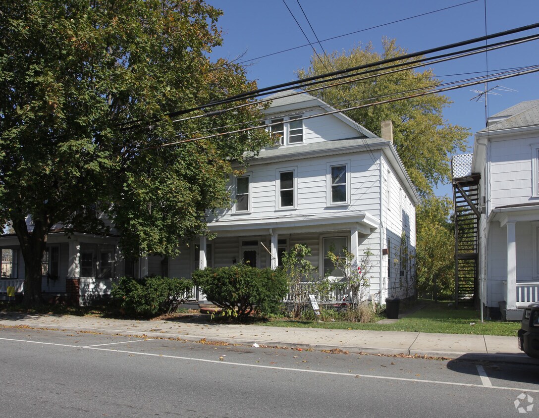 Primary Photo - 550-552 Frederick St