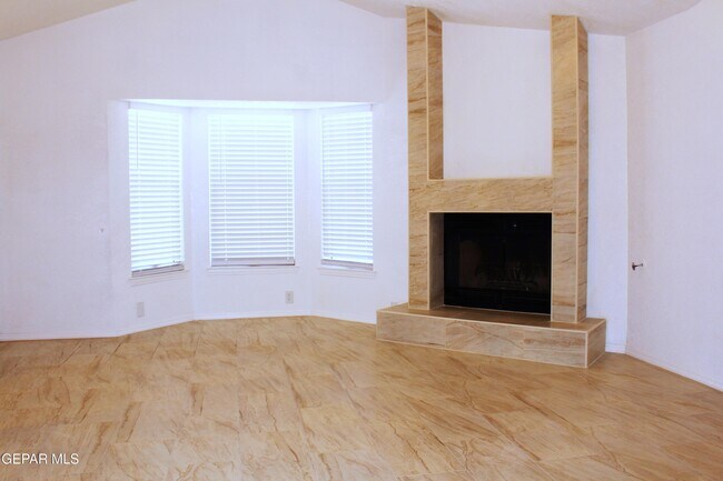 Building Photo - 11366 Lake Loy Dr