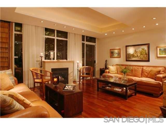 Foto del edificio - 744 W Harbor Dr