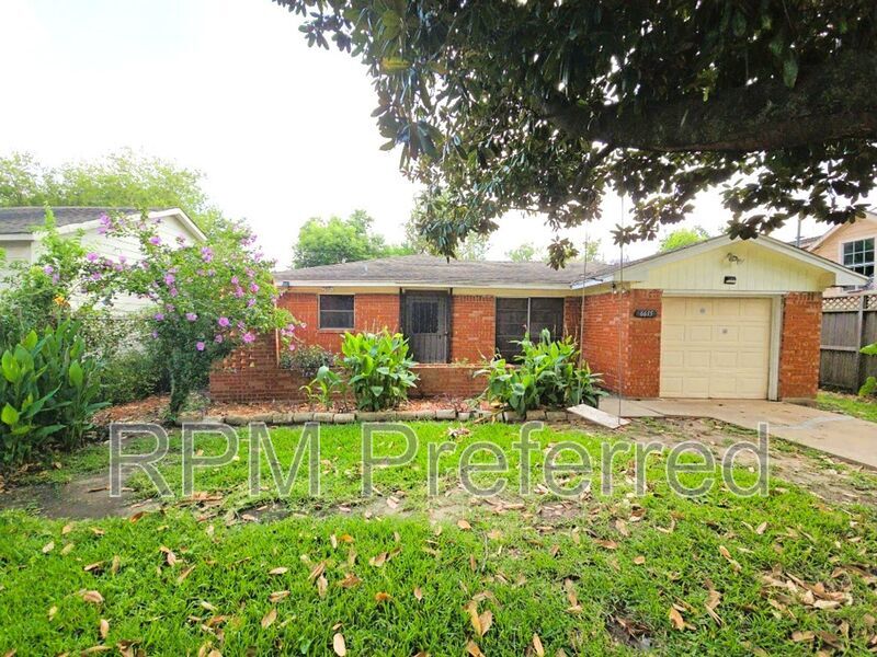 Foto principal - 6615 St Augustine St