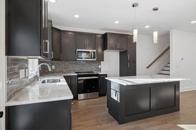 Foto del edificio - 2109 Chadwell Retreat Dr