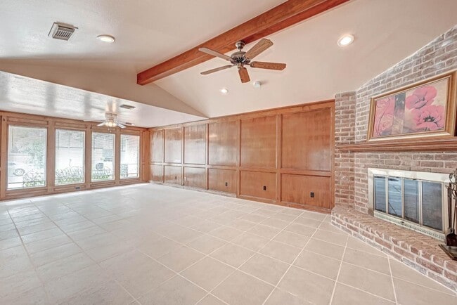 Building Photo - 12815 Ashford Chase Dr