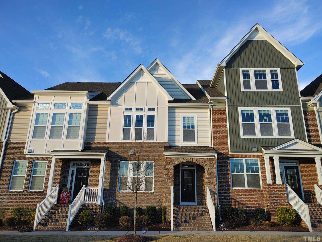 925 Rosepine Drive, Cary, NC 27519 Townhome Rentals in Cary NC