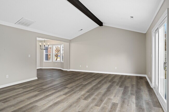 Building Photo - 5610 Oak Fall Rd