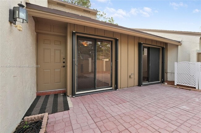 Building Photo - 244 Pleasant Wood Dr