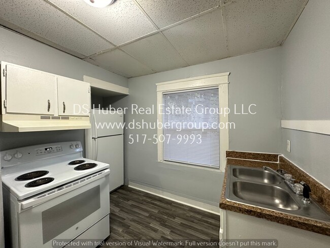 Building Photo - Newly Renovated 3 bed 2 bath house!!!