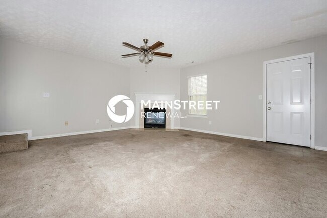 Building Photo - 4 Bedroom Pet-Friendly Home in Covington, ...