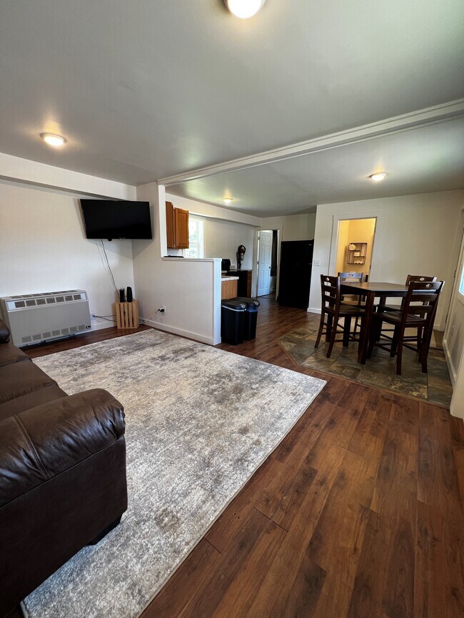 Foto del edificio - 9197 Cty J-Unit A