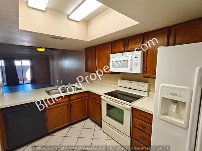 Foto del edificio - 2718 W Jennie Ln