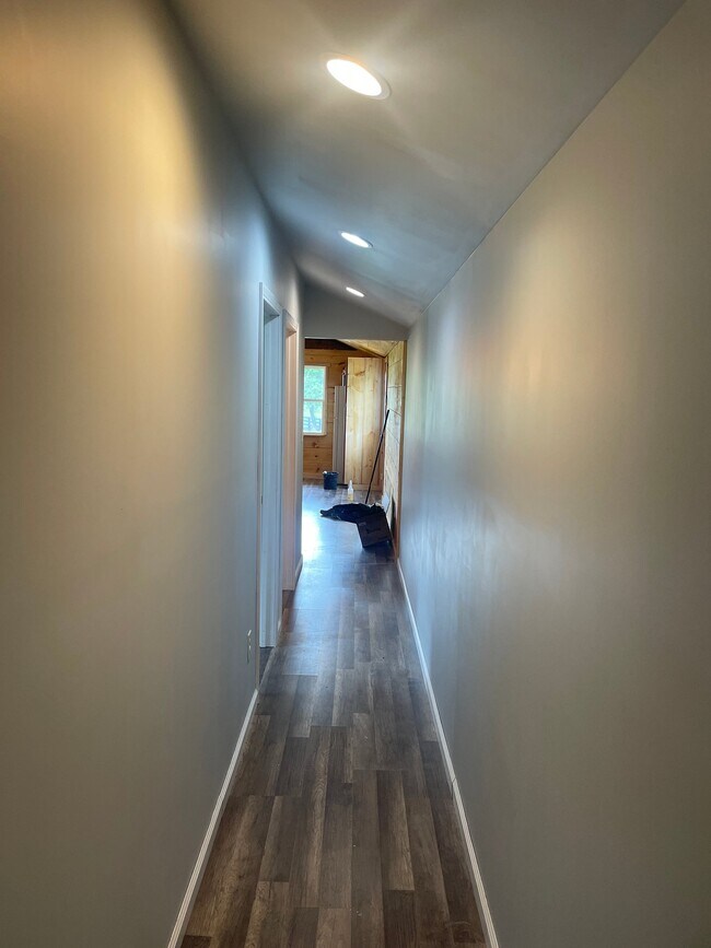 Foto del edificio - 5434 Pine Ridge Rd
