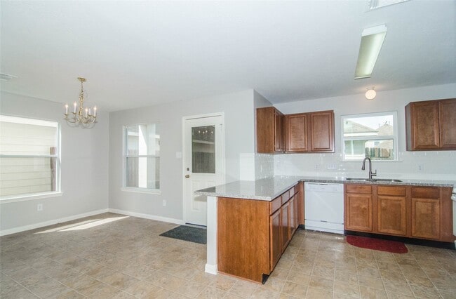 Building Photo - 6415 Mountain Pines Ln