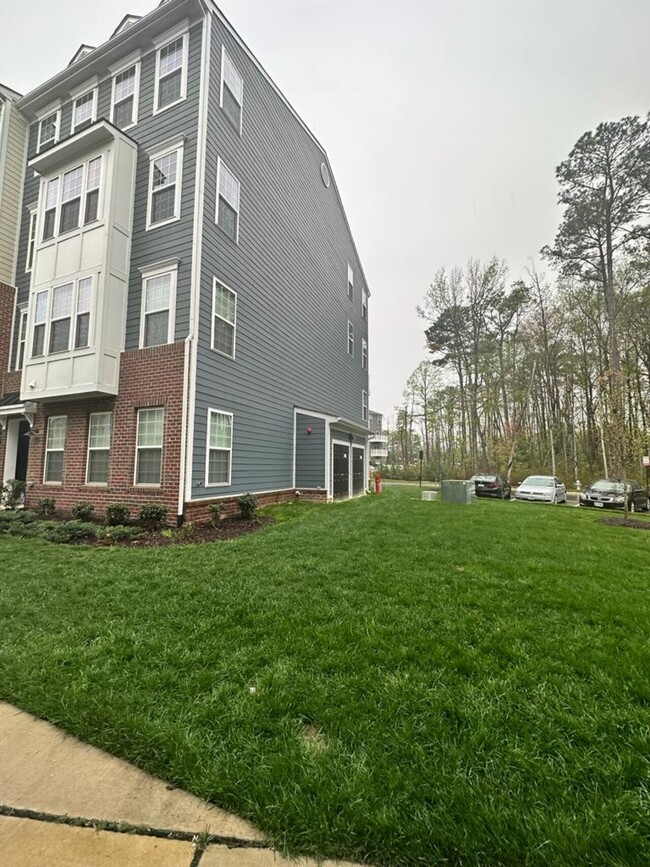 Building Photo - 8124 Wistar Creek Walk , Unit B, Henrico, ...