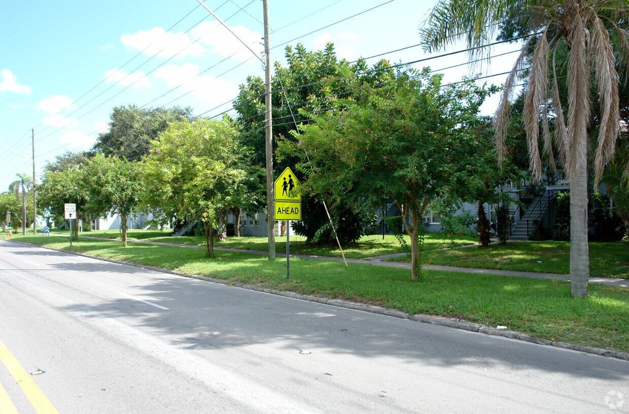 Foto del edificio - 1625 16th St N