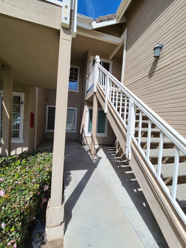 Building Photo - 8805 Berkshire Way