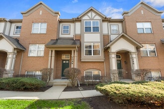 Building Photo - 1044 N Claremont Dr