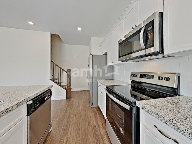 Foto del edificio - 9875 S Eastern Ave
