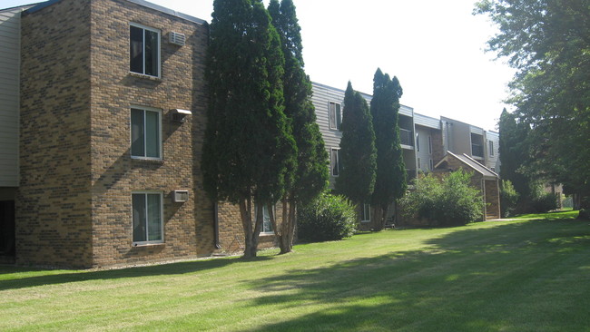 Building Photo - Broadway Apartments