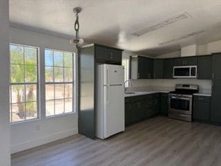 Foto del edificio - 20221 Telford Ave