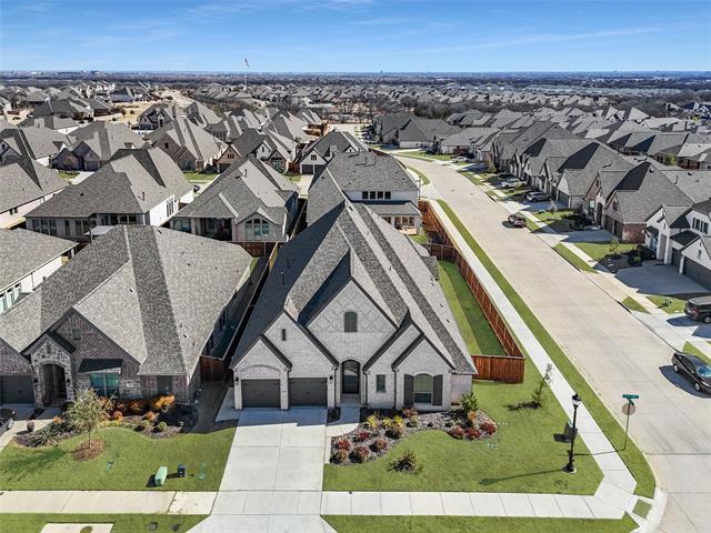 Foto del edificio - 3300 Honey Suckle Ln