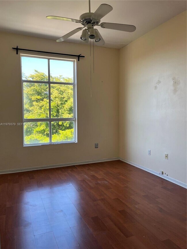 Foto del edificio - 7420 W 20th Ave