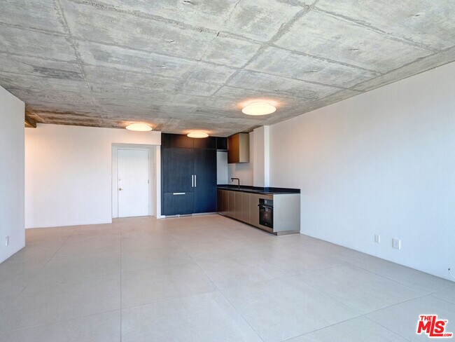 Building Photo - 969 Hilgard Ave