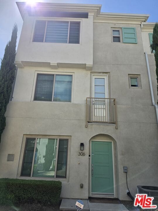 Building Photo - 306 S Derek Ln