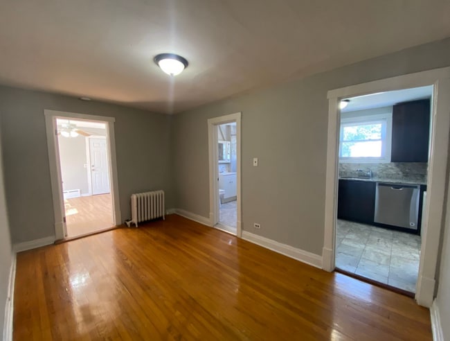 Foto del edificio - 4210 N Kilpatrick Ave