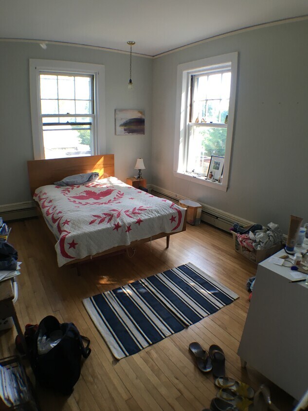 Primary Photo - 71 Bowdoin St