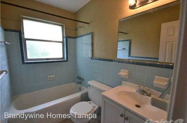 Foto del edificio - 3 br, 2 bath House - 11714 North Blvd