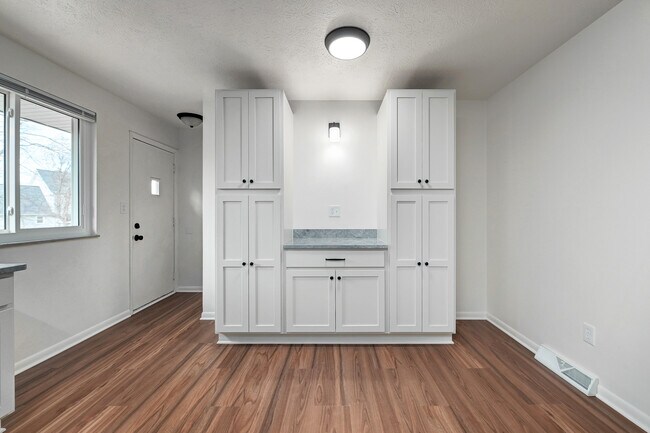 Foto del edificio - 2930 Northglen Dr