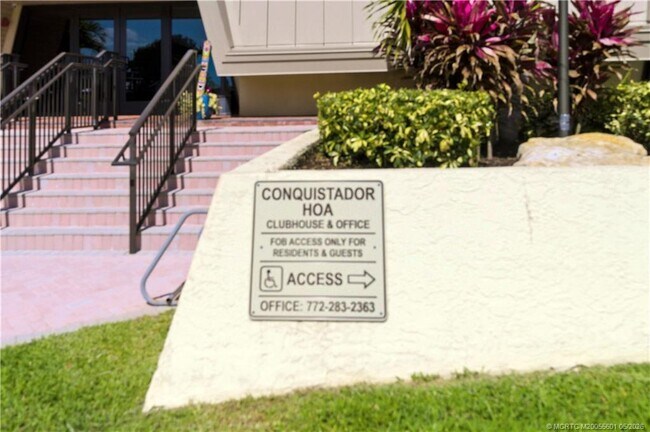Building Photo - 1800 SE St Lucie Blvd