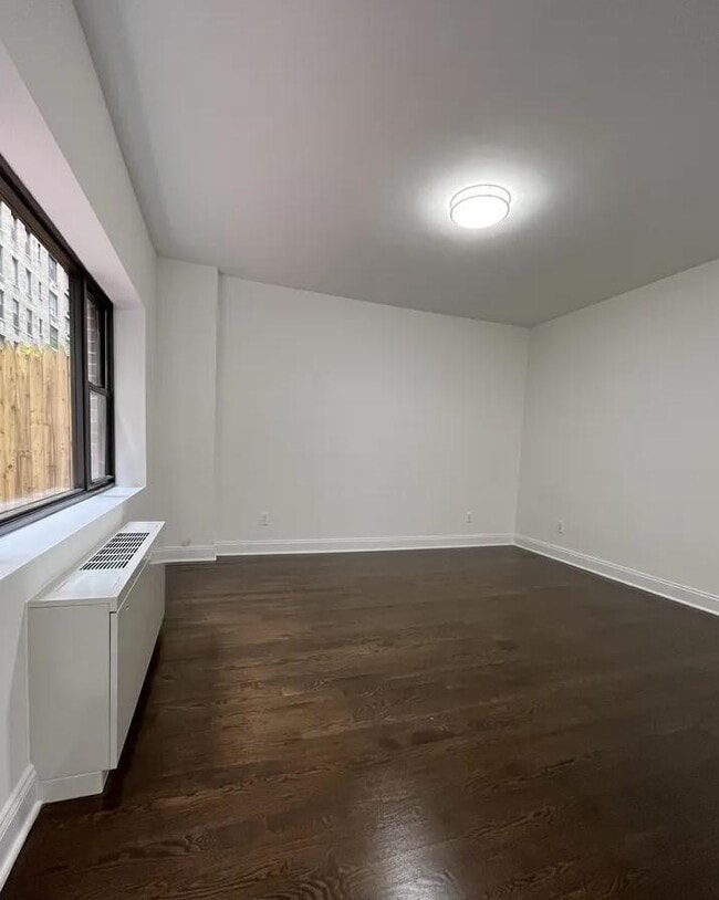Building Photo - 405 East 56th Street